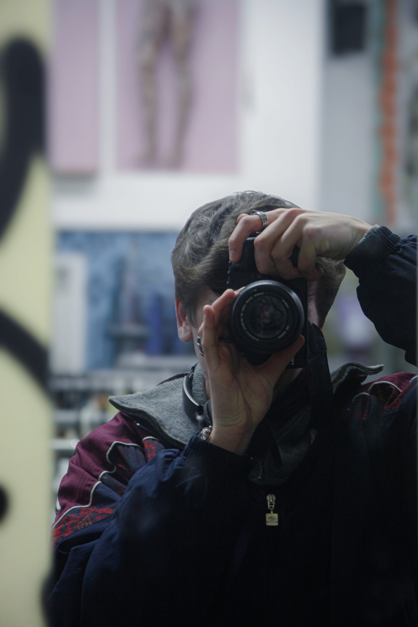 Oliver Hartle working behind the camera